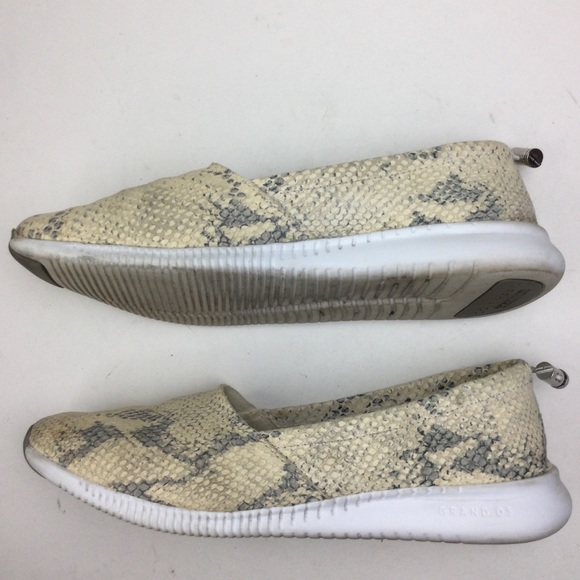 Cole Haan StudioGrand Snake Print Perforated Nubuck Toggle Back Sneaker Size 9 - Picture 3 of 11
